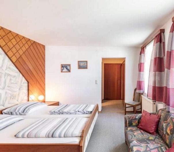 Austria Traveller Hotel Lenzing Εξωτερικό φωτογραφία